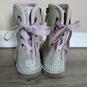 UGG Corene Metallic Lace up Boots sz6